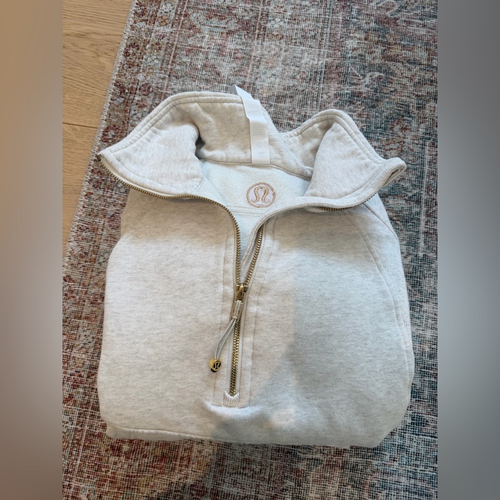 Lululemon Cream and Tan Pullover